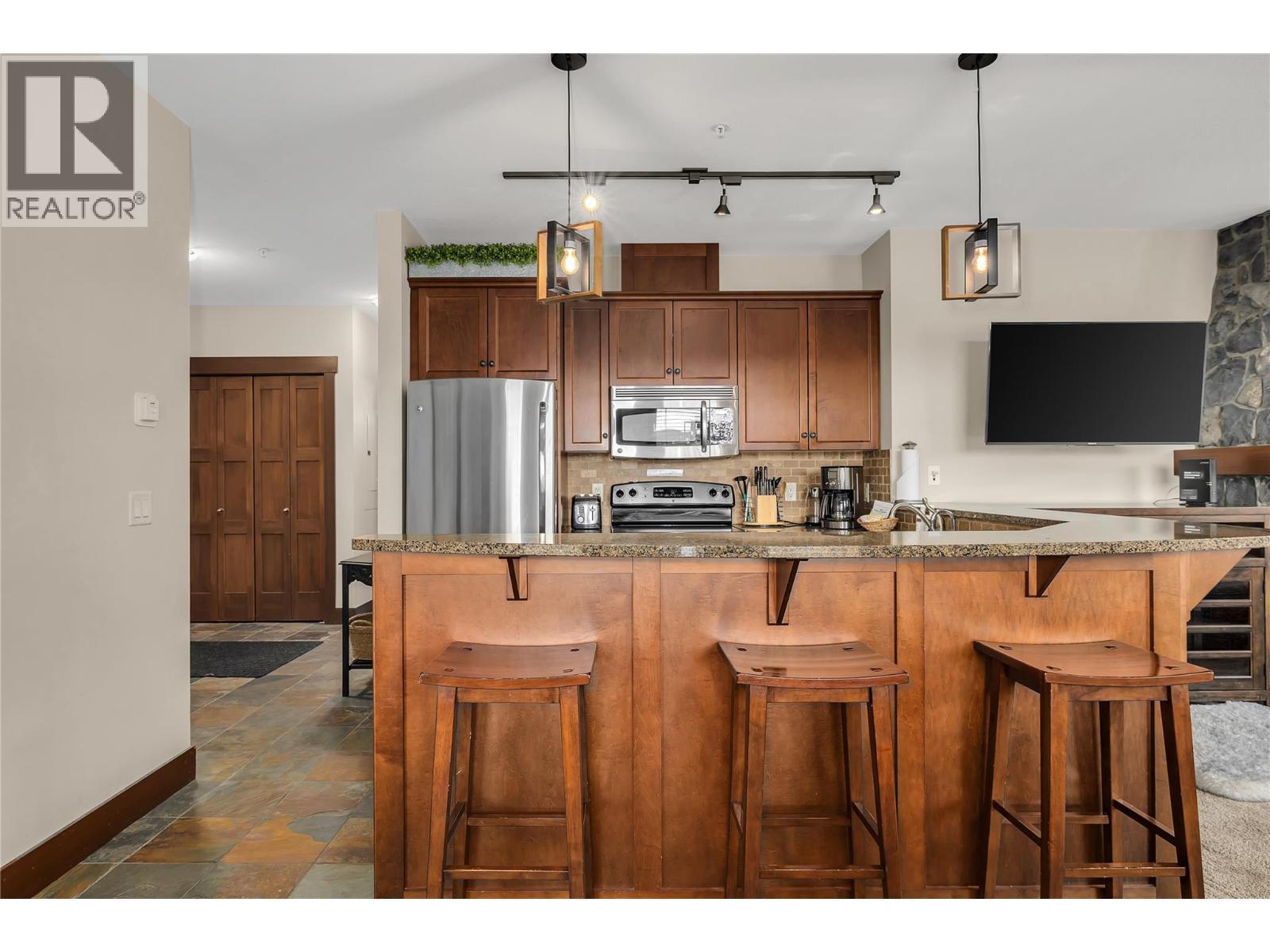 375 Raven Ridge Road Unit# 301. Big White, British Columbia