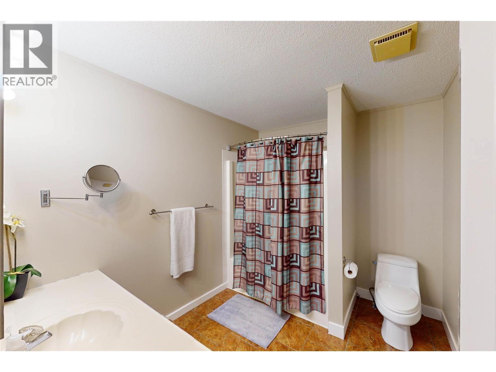 2931 Thacker Drive. West Kelowna, British Columbia