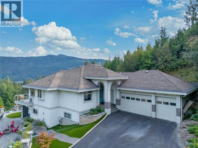 2422 Waverly Drive, Blind Bay