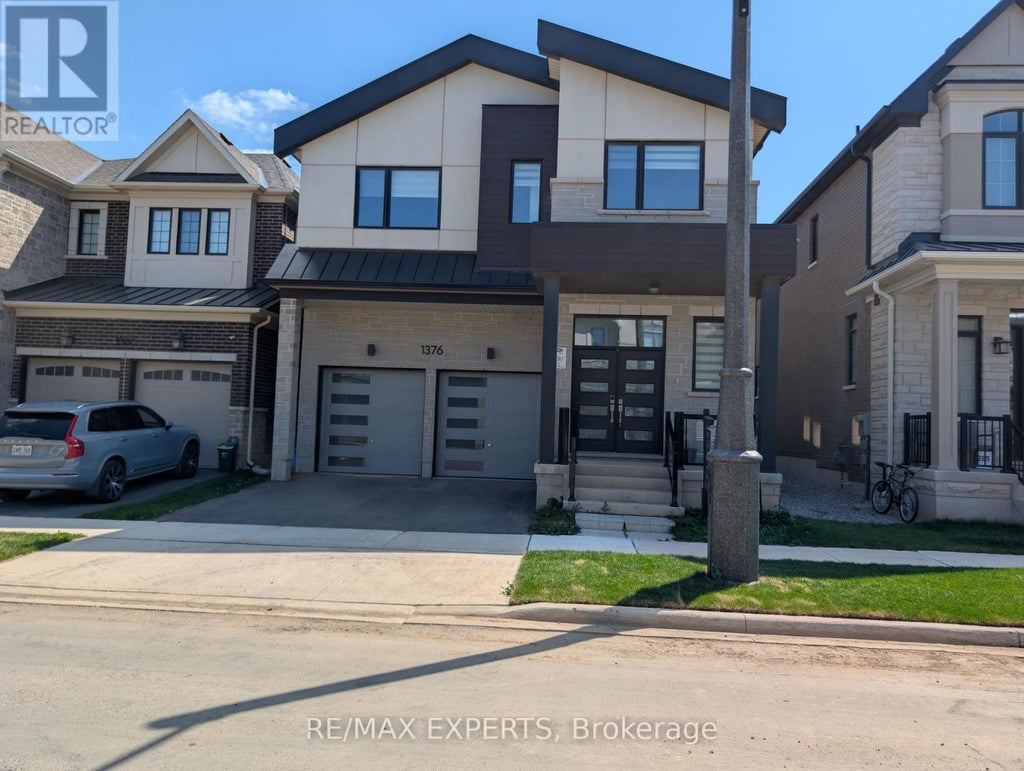 1376 Hydrangea Gardens, Oakville (jm Joshua Meadows)