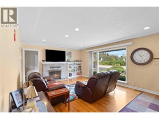 1230 Shuswap Avenue. Sicamous, British Columbia