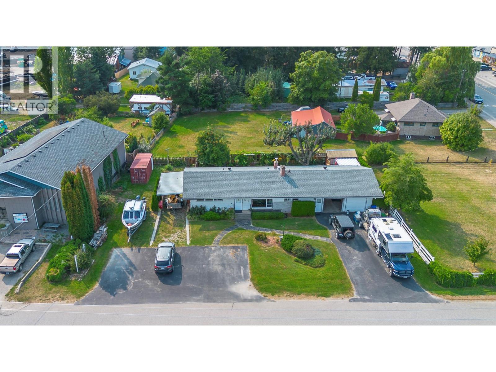 1230 Shuswap Avenue. Sicamous, British Columbia