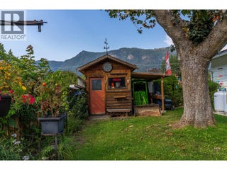 1230 Shuswap Avenue. Sicamous, British Columbia