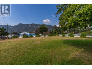 1230 Shuswap Avenue. Sicamous, British Columbia