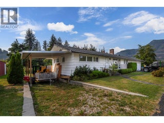 1230 Shuswap Avenue. Sicamous, British Columbia