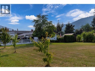 1230 Shuswap Avenue. Sicamous, British Columbia