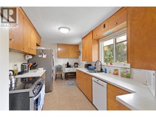 1230 Shuswap Avenue. Sicamous, British Columbia