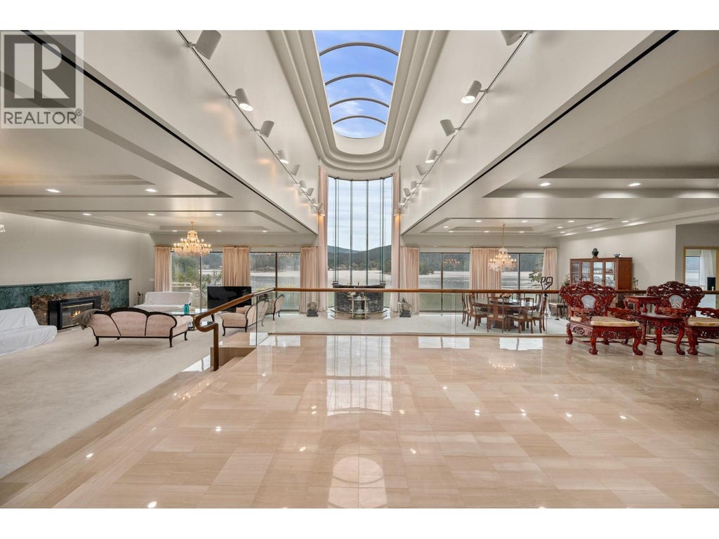 828 Beachview Drive, North Vancouver