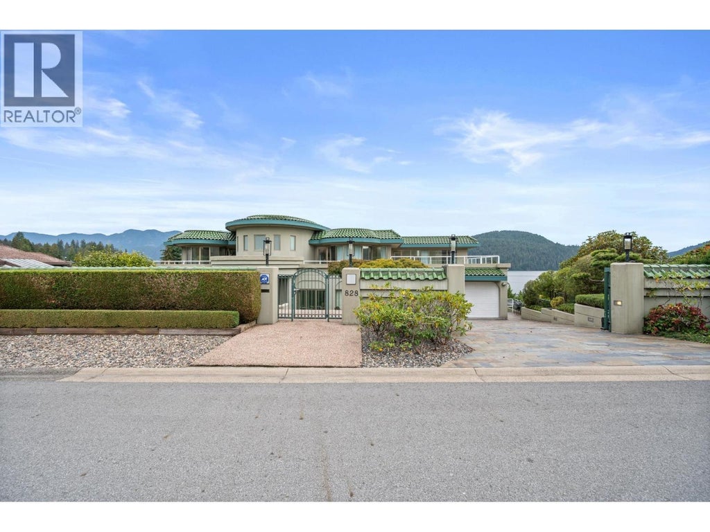 828 Beachview Drive, North Vancouver