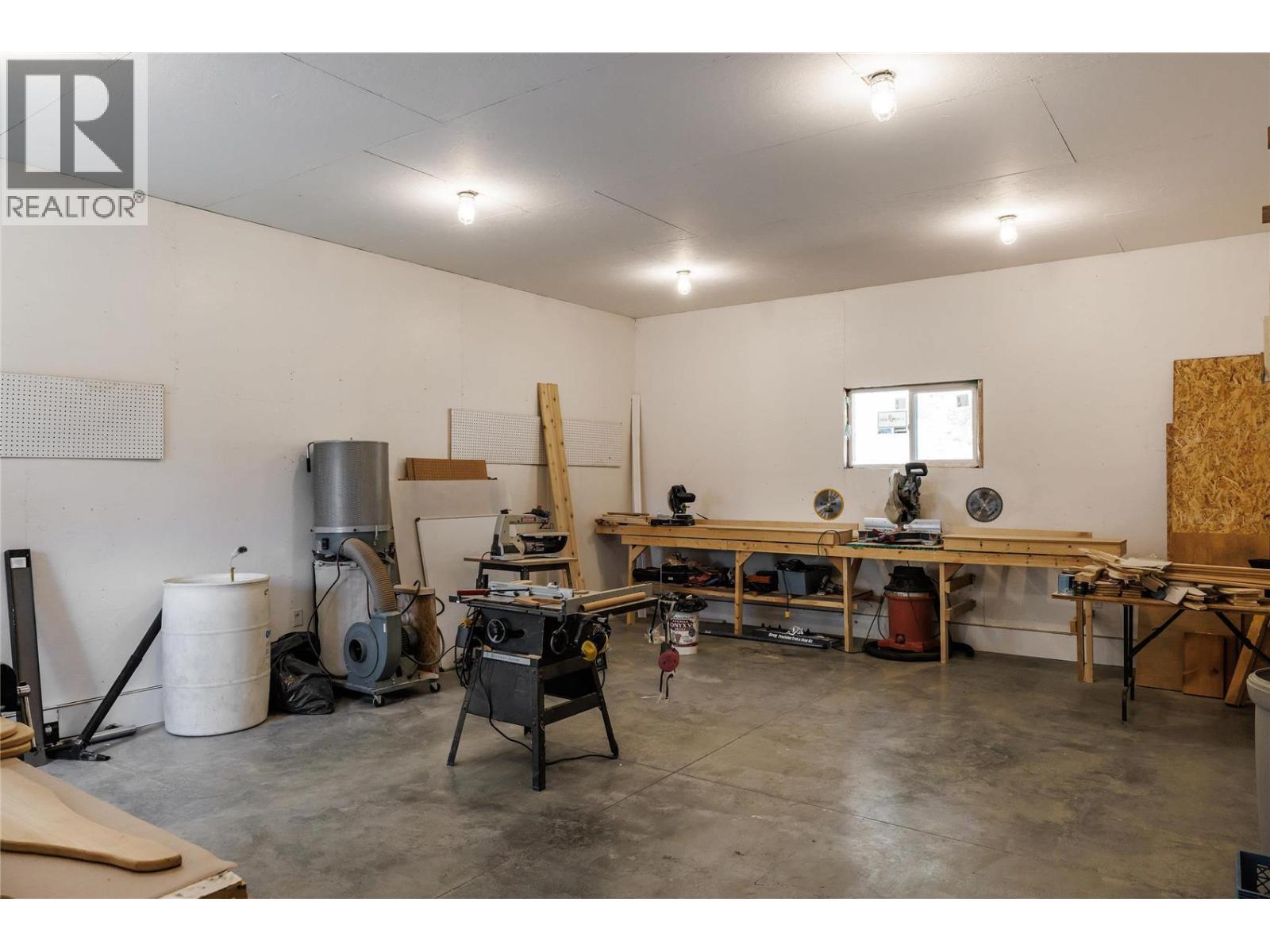 8514 Sun Valley Road. Kelowna, British Columbia