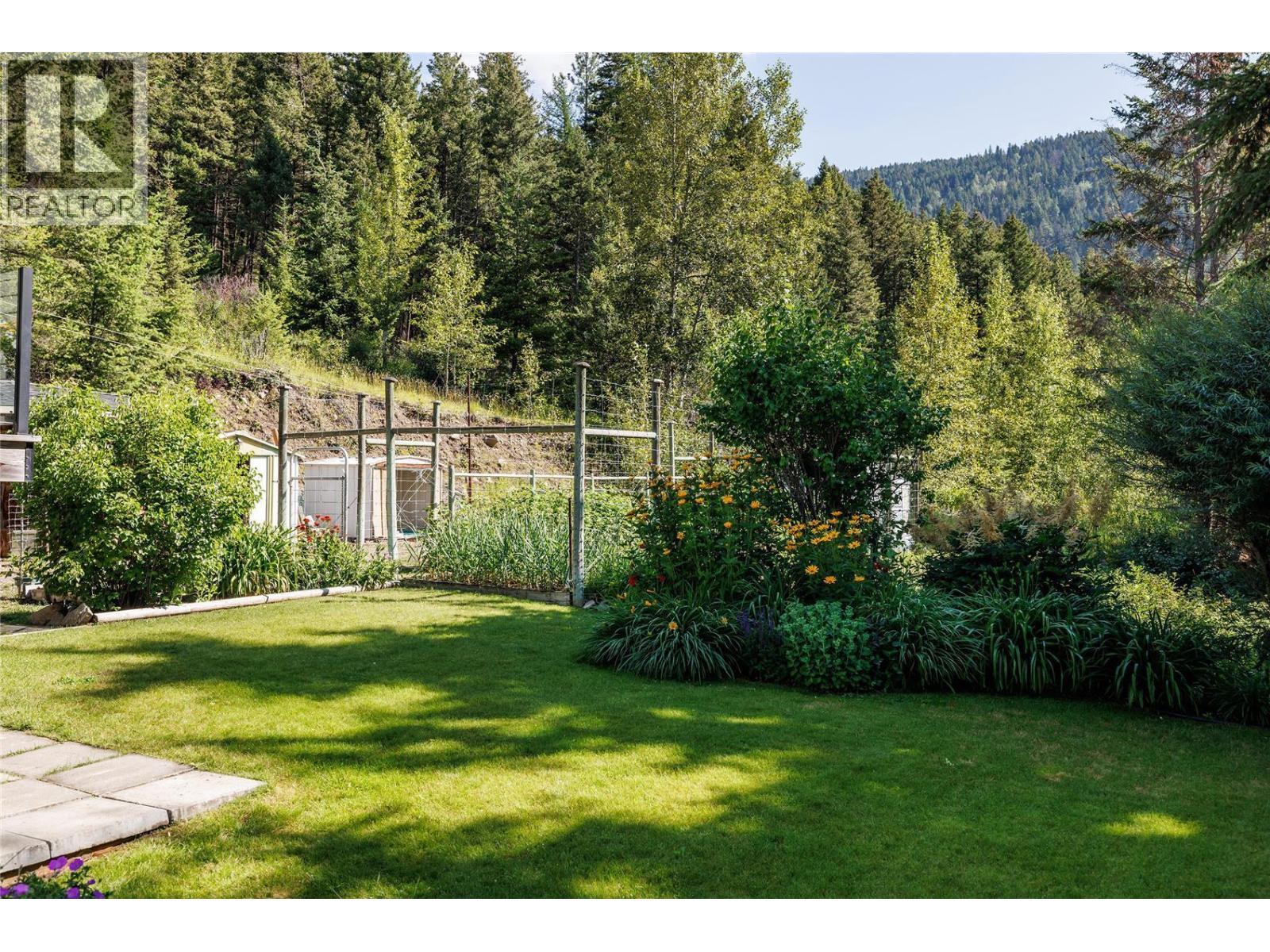 8514 Sun Valley Road. Kelowna, British Columbia