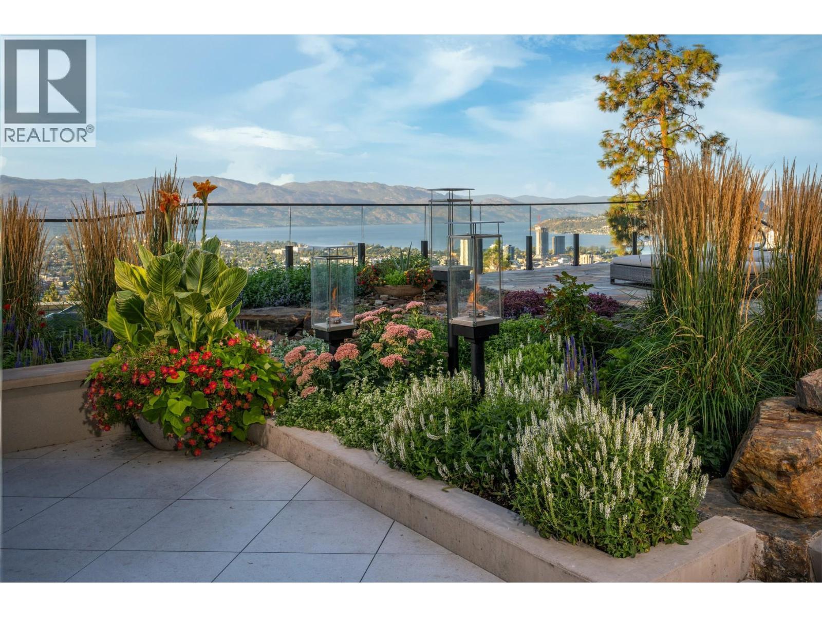 742 Highpointe Place. Kelowna, British Columbia