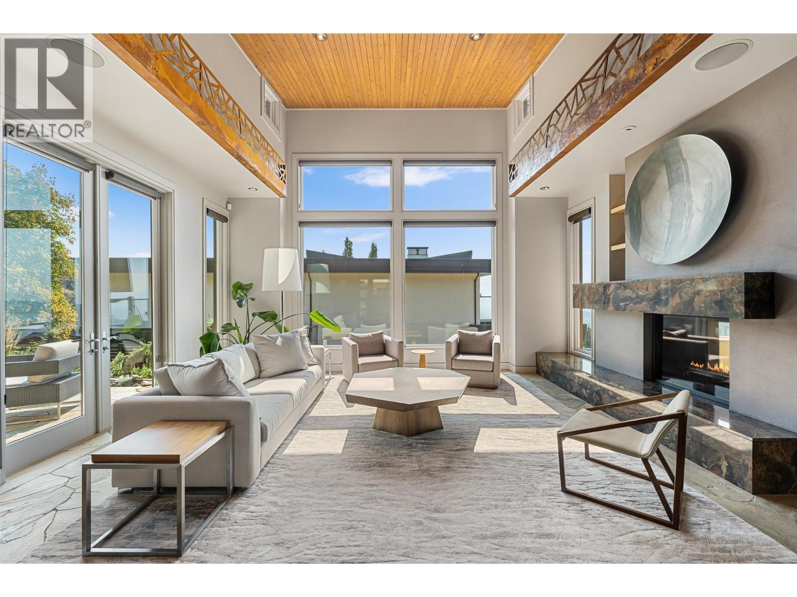 742 Highpointe Place. Kelowna, British Columbia