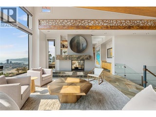 742 Highpointe Place. Kelowna, British Columbia