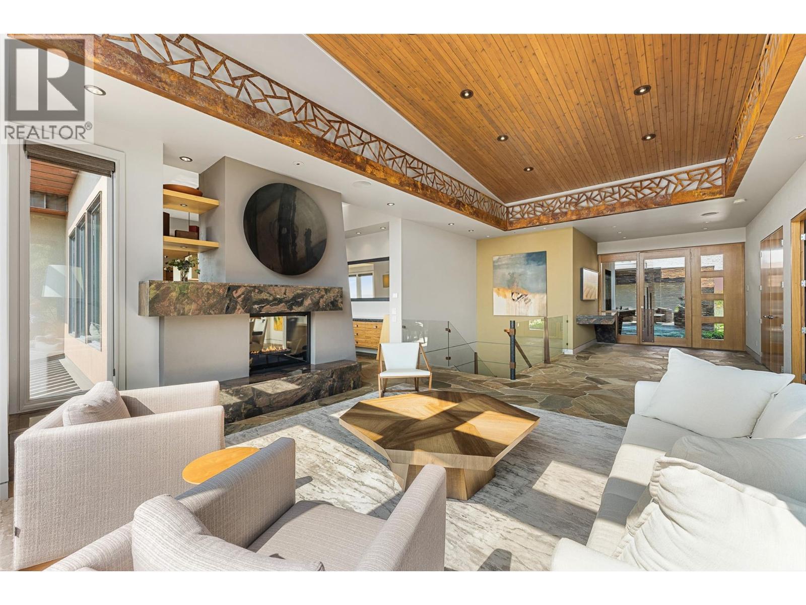 742 Highpointe Place. Kelowna, British Columbia