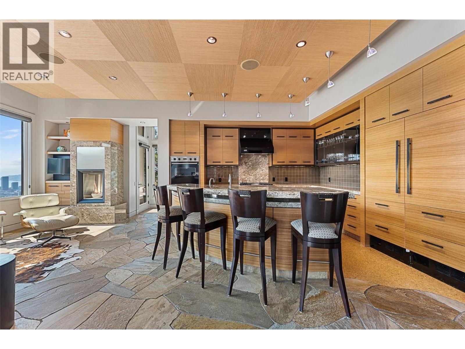 742 Highpointe Place. Kelowna, British Columbia