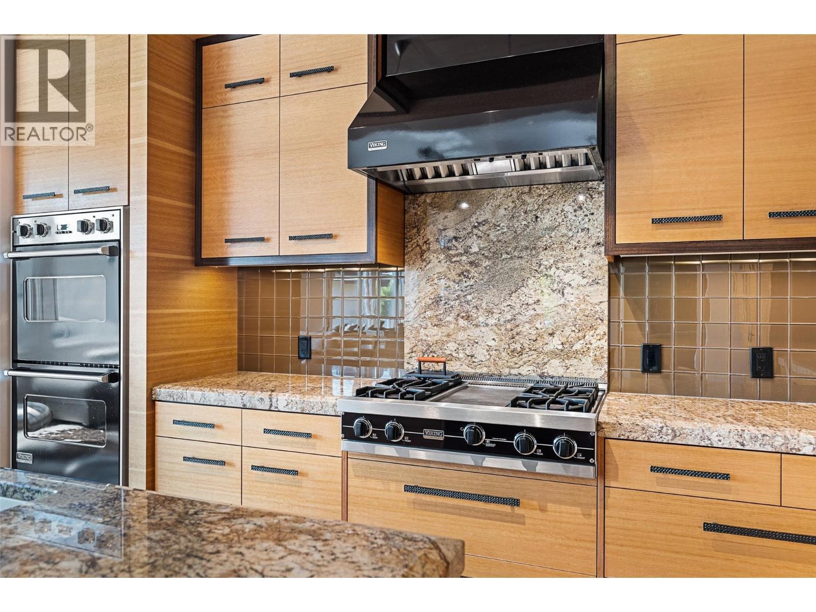 742 Highpointe Place. Kelowna, British Columbia