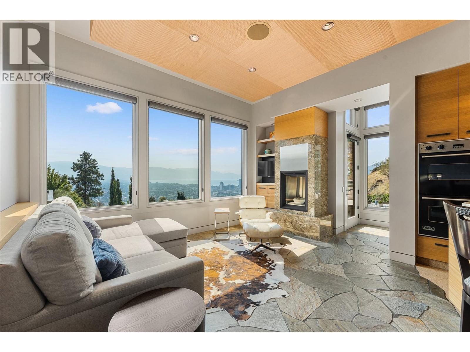 742 Highpointe Place. Kelowna, British Columbia