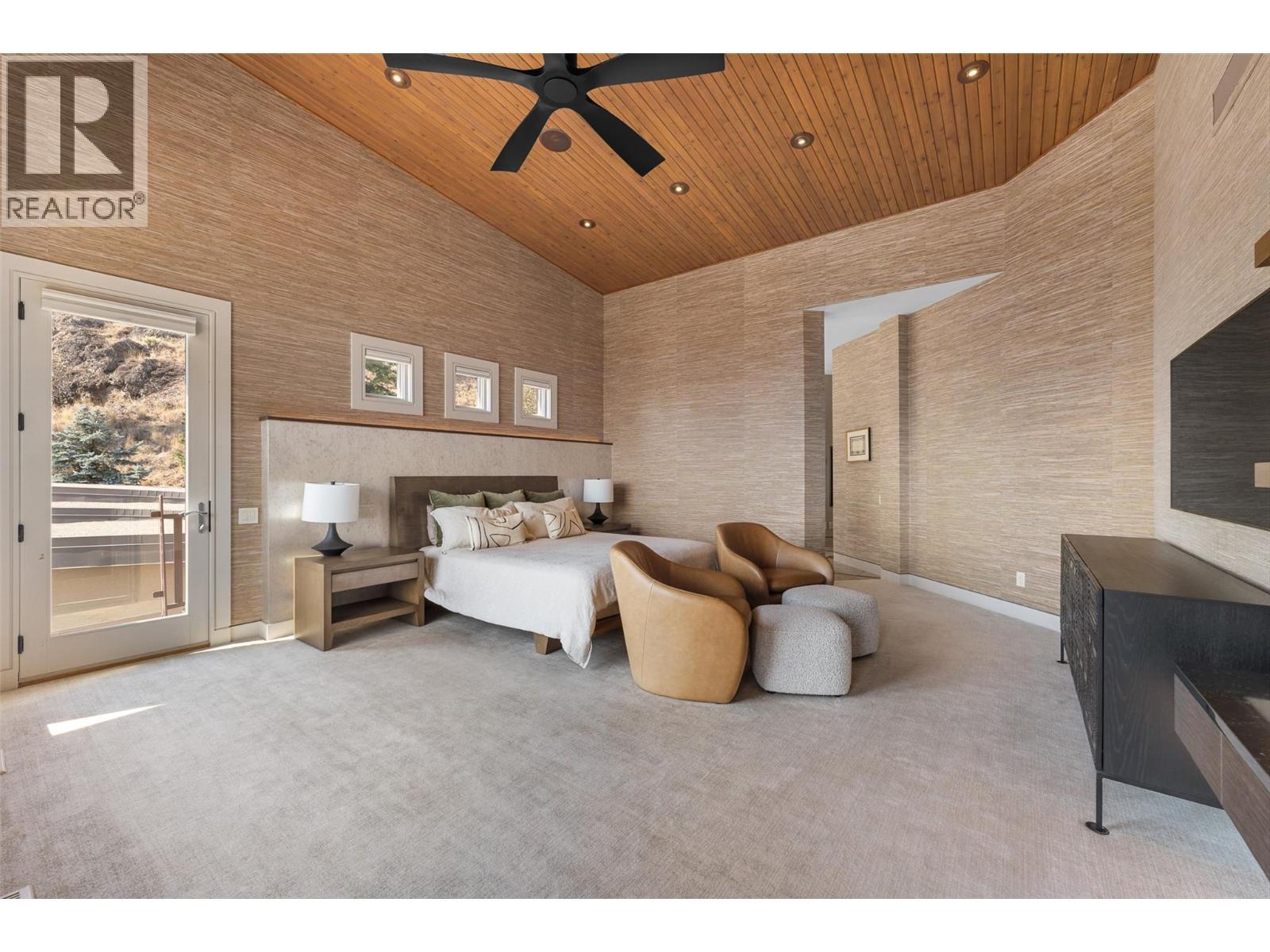 742 Highpointe Place. Kelowna, British Columbia