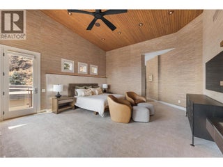 742 Highpointe Place. Kelowna, British Columbia