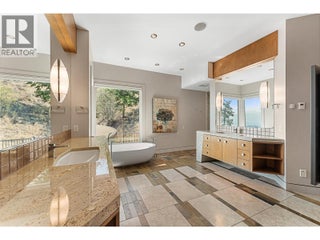 742 Highpointe Place. Kelowna, British Columbia