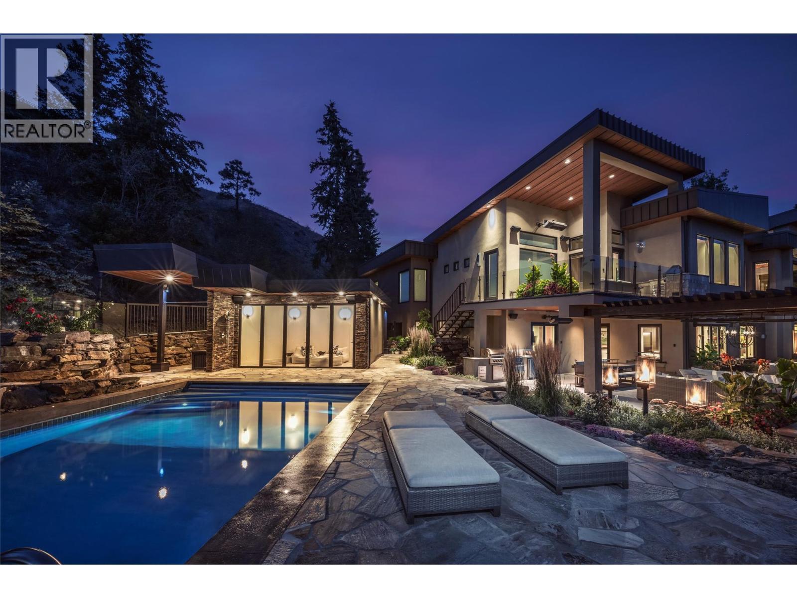 742 Highpointe Place. Kelowna, British Columbia
