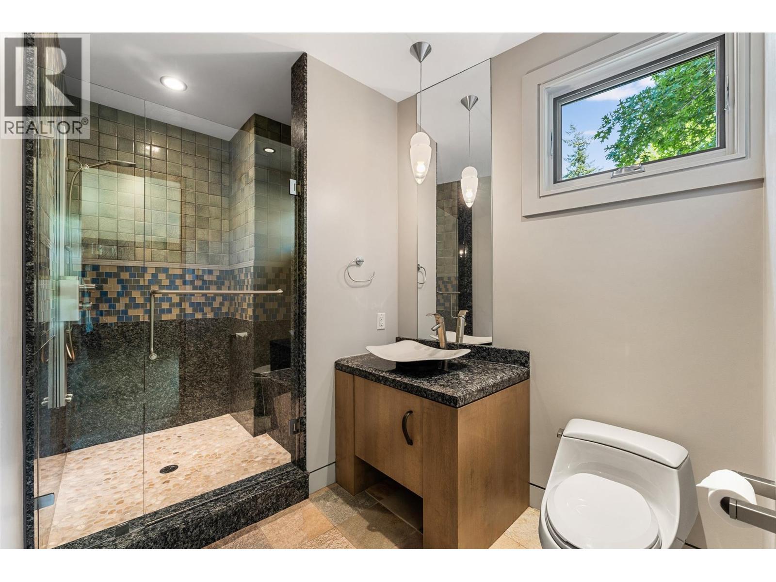 742 Highpointe Place. Kelowna, British Columbia