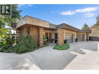 742 Highpointe Place. Kelowna, British Columbia