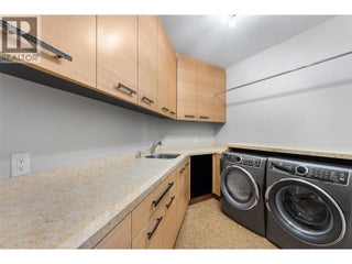 742 Highpointe Place. Kelowna, British Columbia