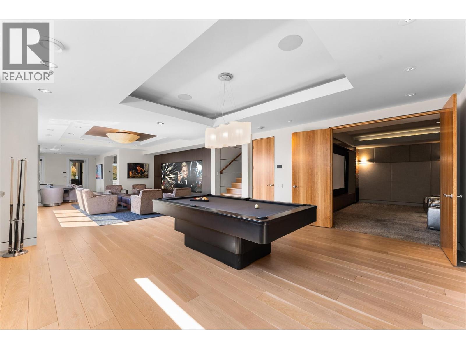 742 Highpointe Place. Kelowna, British Columbia