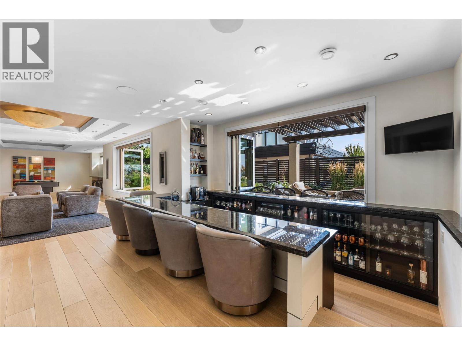 742 Highpointe Place. Kelowna, British Columbia