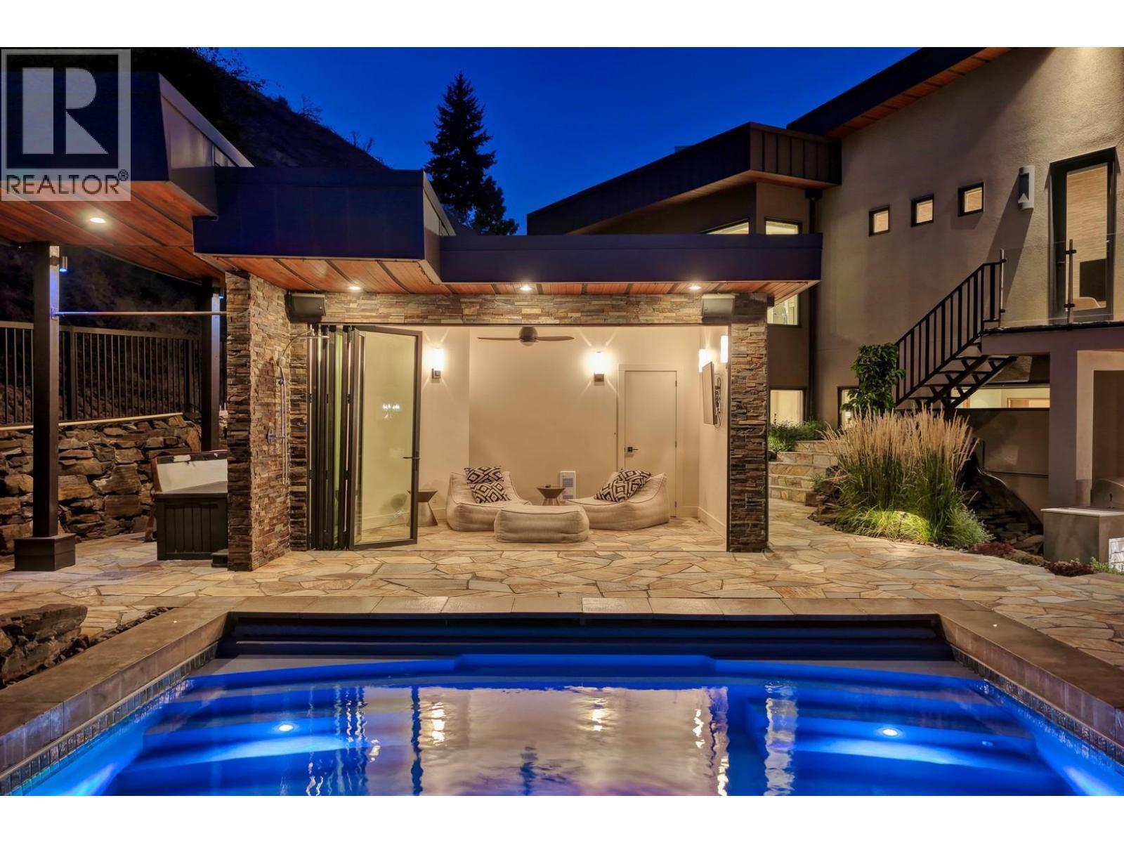 742 Highpointe Place. Kelowna, British Columbia