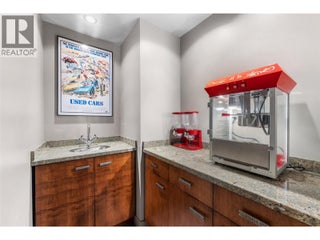 742 Highpointe Place. Kelowna, British Columbia