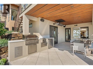 742 Highpointe Place. Kelowna, British Columbia