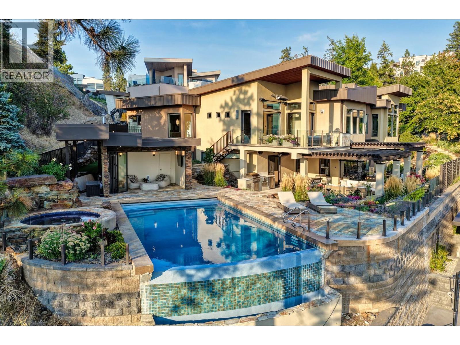 742 Highpointe Place. Kelowna, British Columbia