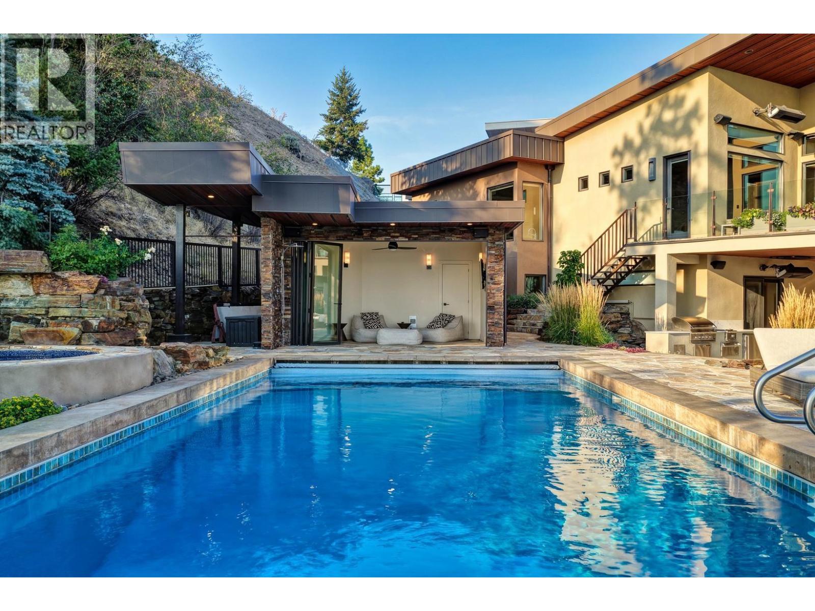 742 Highpointe Place. Kelowna, British Columbia