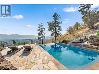 742 Highpointe Place. Kelowna, British Columbia