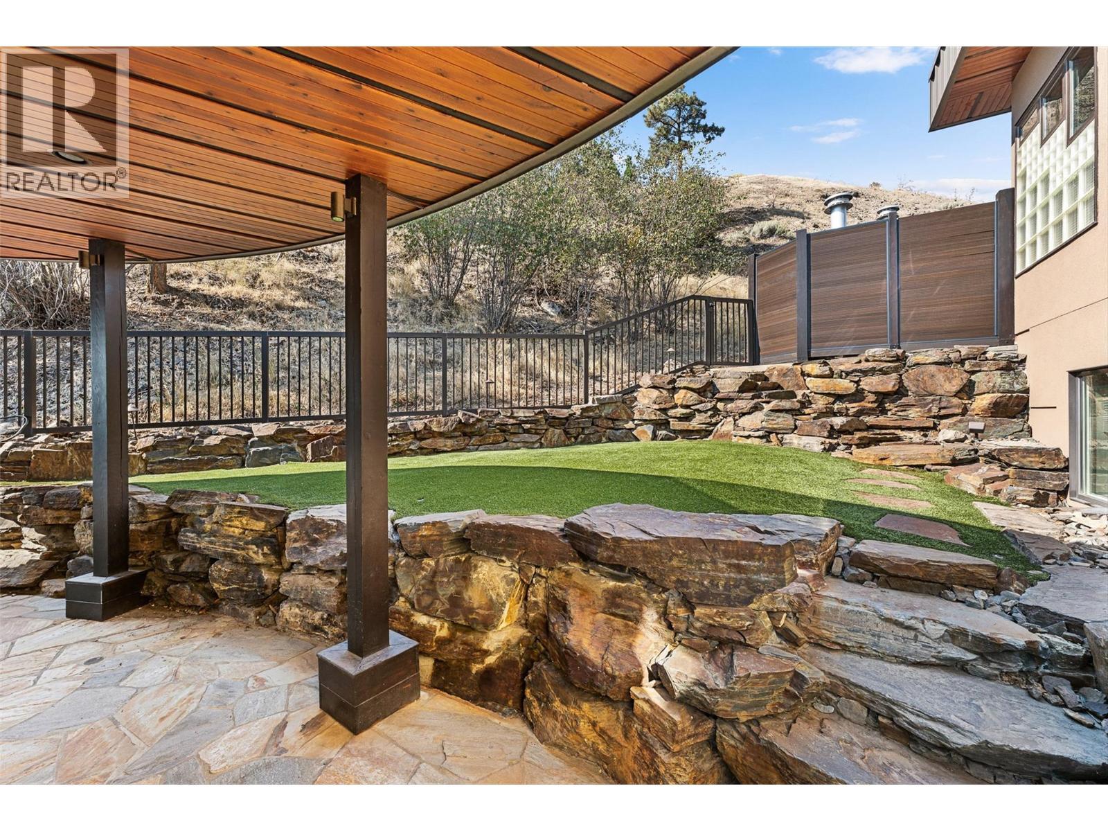 742 Highpointe Place. Kelowna, British Columbia