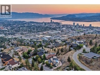 742 Highpointe Place. Kelowna, British Columbia