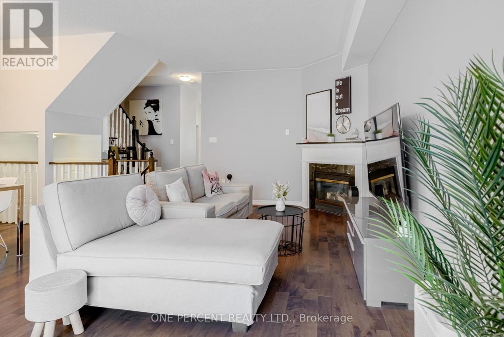 64 Lander Crescent, Vaughan (patterson)