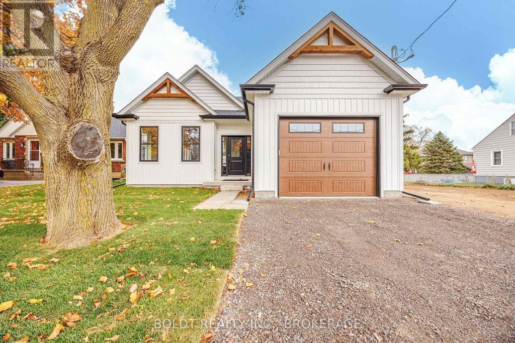 1051 Pelham Street, Pelham (fonthill)