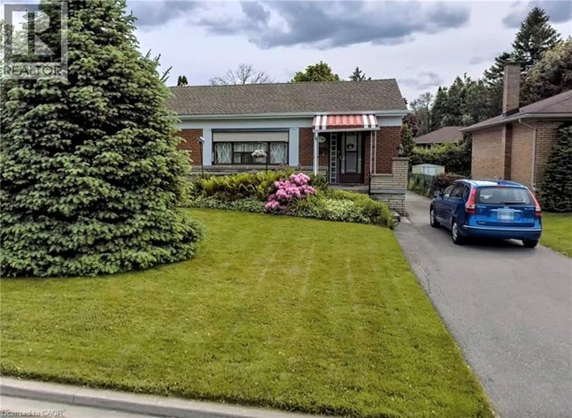 728 Ashley Avenue, Burlington