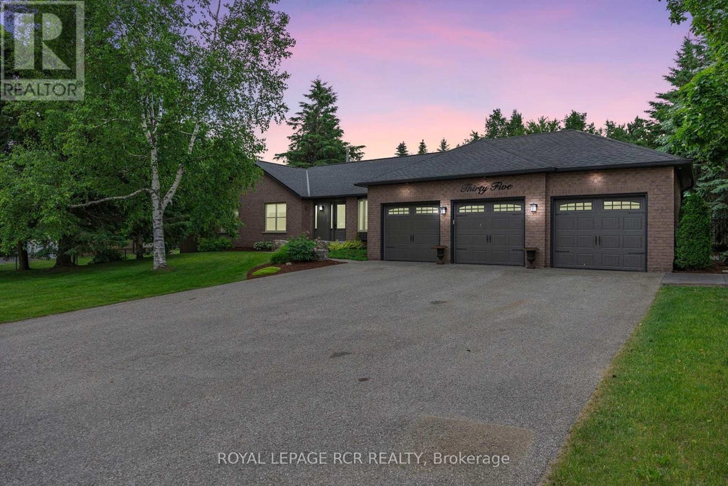 35 Hawthorne Road, Mono