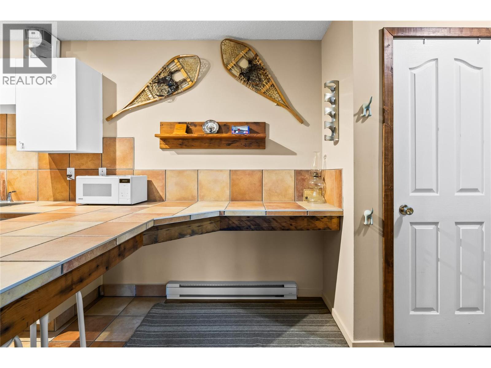 6375 Whiskey Jack Road Unit# 308. Big White, British Columbia