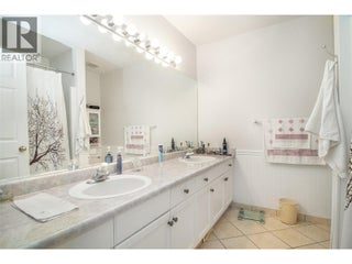 1874 Parkview Crescent Unit# 25. Kelowna, British Columbia