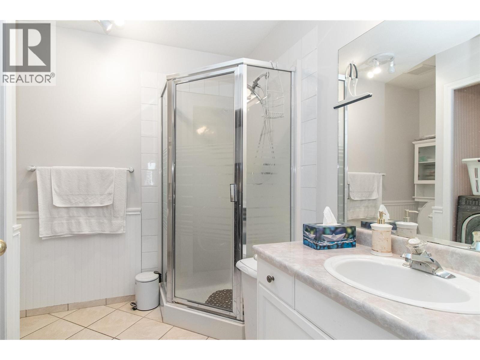 1874 Parkview Crescent Unit# 25. Kelowna, British Columbia