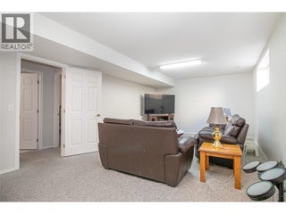 1874 Parkview Crescent Unit# 25. Kelowna, British Columbia