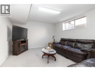 1874 Parkview Crescent Unit# 25. Kelowna, British Columbia