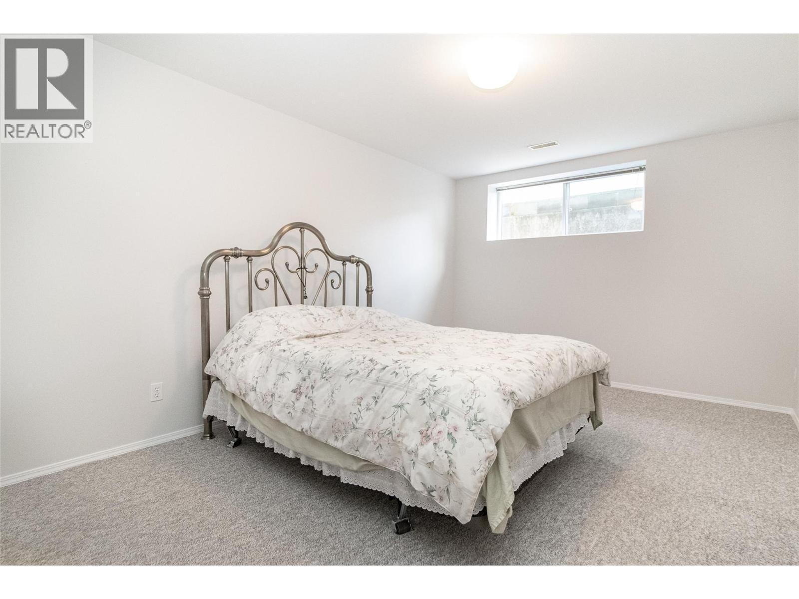 1874 Parkview Crescent Unit# 25. Kelowna, British Columbia