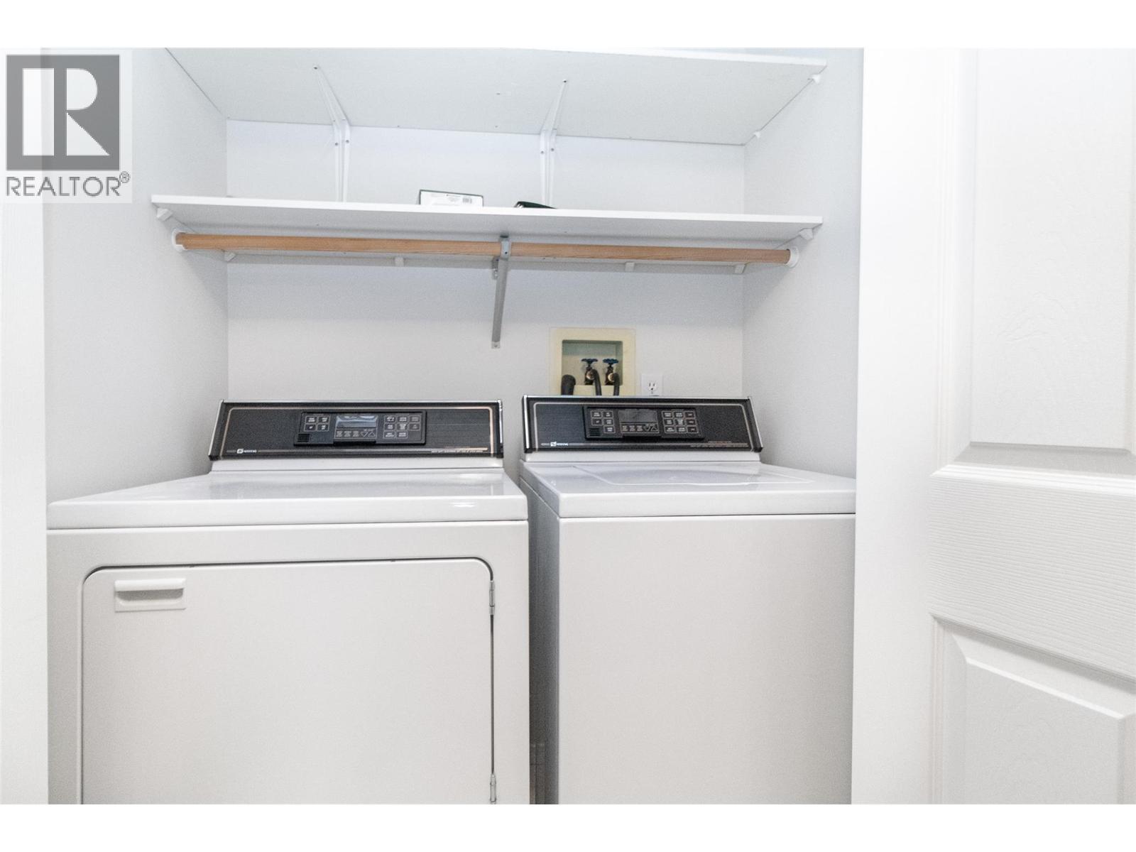 1874 Parkview Crescent Unit# 25. Kelowna, British Columbia